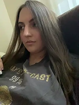 Snapshot of AliceDesmee chatting on 13, 7, 2026 AliceDesmee online show from 13, 7, 2026