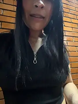 cristal  violetaa online show from 13, 2, 2026