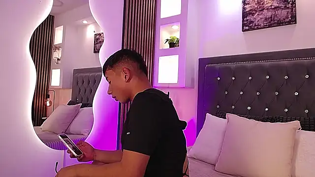 Snapshot of Fancy_Vixen chatting on 18, 2, 2026 Fancy Vixen online show from 18, 2, 2026