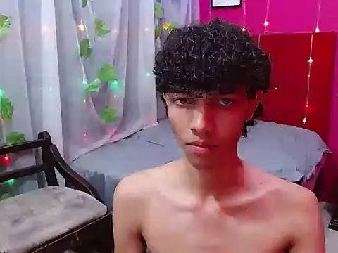 bigcock twinks online show from 21, 2, 2026