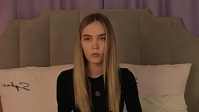 NikkiRyx online show from 16, 4, 2026