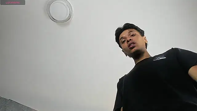 Alejandroo Montenegro online show from 9, 6, 2026