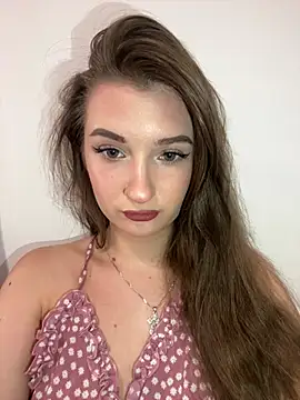Green eyes lady online show from 21, 7, 2026