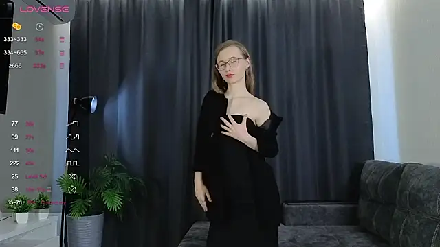 Snapshot of MoranaBetony chatting on 4, 2, 2026 MoranaBetony online show from 4, 2, 2026