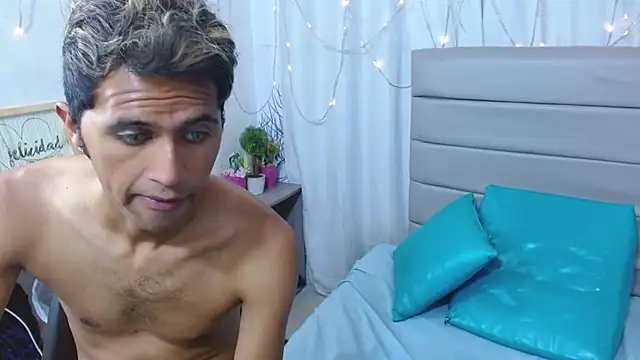 Snapshot of Cecilia_and_Carlos chatting on 20, 2, 2026 Cecilia and Carlos online show from 20, 2, 2026