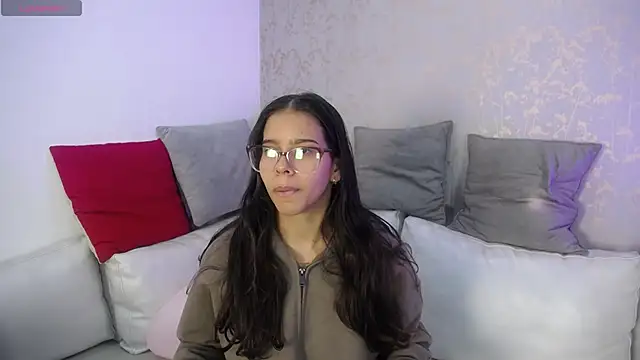 Luna Millers online show from 4, 2, 2026