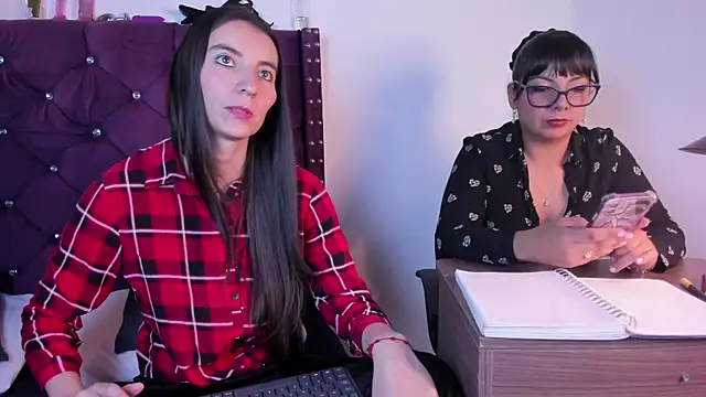 Snapshot of Valkiria-and-Dione chatting on 9, 2, 2026 Valkiria-and-Dione online show from 9, 2, 2026