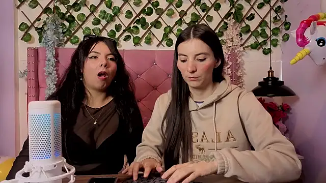 Valkiria-and-Dione online show from 11, 4, 2026