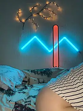 AlyaX X online show from 2, 4, 2026