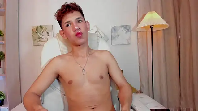 Snapshot of arlequiin_ chatting on 6, 2, 2026 arlequiin online show from 6, 2, 2026