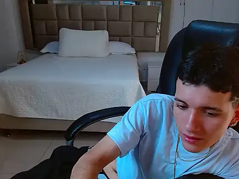 eroboyxox online show from 17, 2, 2026