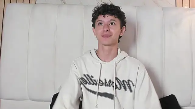 Snapshot of David_Roy_ chatting on 21, 2, 2026 David Roy online show from 21, 2, 2026