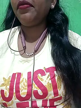 Snapshot of Parul-009 chatting on 2, 4, 2026 Parul-009 online show from 2, 4, 2026