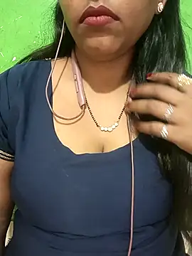 Snapshot of Parul-009 chatting on 4, 4, 2026 Parul-009 online show from 4, 4, 2026