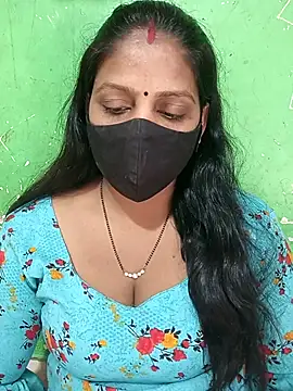 Snapshot of Parul-009 chatting on 11, 4, 2026 Parul-009 online show from 11, 4, 2026