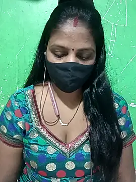 Snapshot of Parul-009 chatting on 12, 4, 2026 Parul-009 online show from 12, 4, 2026