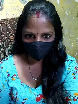 Snapshot of Parul-009 chatting on 15, 4, 2026 Parul-009 online show from 15, 4, 2026