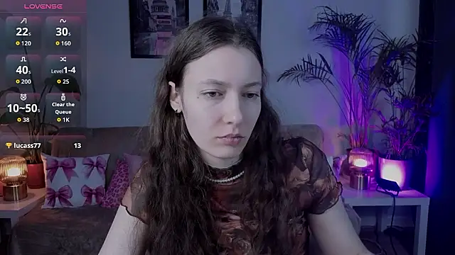 Snapshot of VioletaBloom chatting on 7, 2, 2026 VioletaBloom online show from 7, 2, 2026