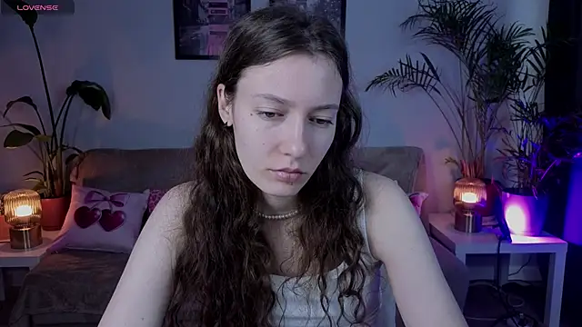 Snapshot of VioletaBloom chatting on 12, 2, 2026 VioletaBloom online show from 12, 2, 2026