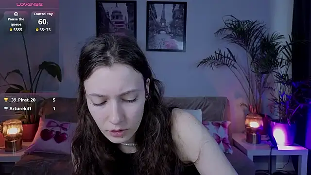 Snapshot of VioletaBloom chatting on 13, 2, 2026 VioletaBloom online show from 13, 2, 2026