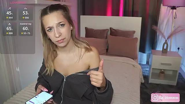 Snapshot of LilaaBlossom chatting on 13, 2, 2026 LilaaBlossom online show from 13, 2, 2026