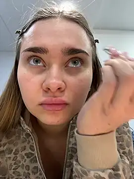 MonicaWestt online show from 5, 3, 2026