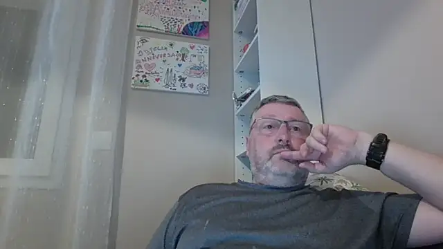 doudou310 online show from 18, 3, 2026