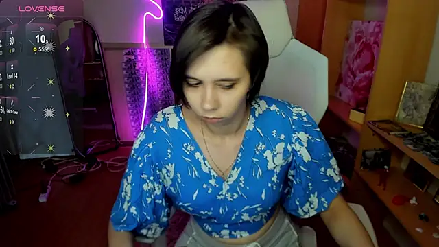 Scarlet Sirenn online show from 15, 2, 2026