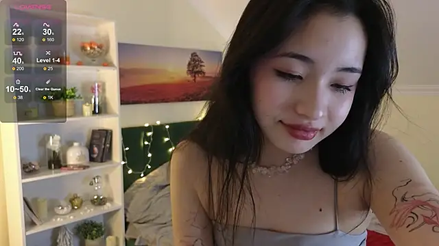 Snapshot of Noiry_Vuvez chatting on 3, 3, 2026 Noiry Vuvez online show from 3, 3, 2026