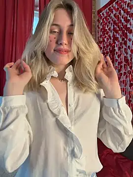 Snapshot of LovelyMiu chatting on 14, 2, 2026 LovelyMiu online show from 14, 2, 2026