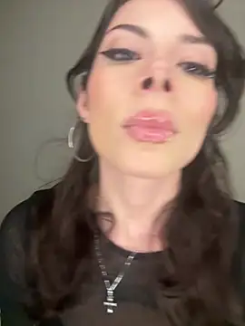 Isalove99 online show from 14, 3, 2026