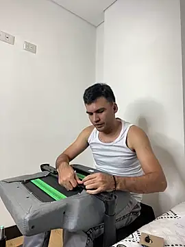 HAMILTONG12 online show from 16, 2, 2026