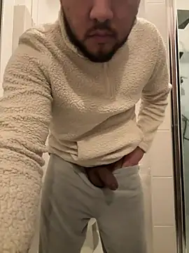 latinocalientehot online show from 26, 3, 2026