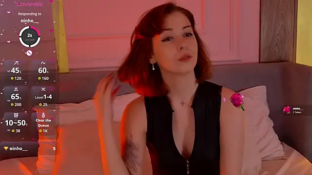 Snapshot of VivanWestwood chatting on 13, 4, 2026 VivanWestwood online show from 13, 4, 2026