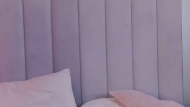 Snapshot of EileenElfie chatting on 2, 3, 2026 EileenElfie online show from 2, 3, 2026