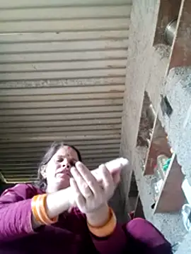 Lucky couple-1 online show from 17, 4, 2026