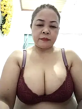 Baby-bigtits2026 online show from 26, 4, 2026