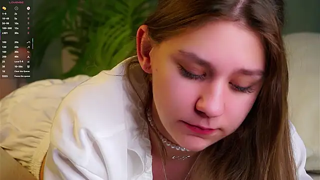 ShantellAngulo online show from 17, 2, 2026