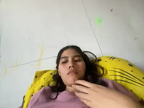 Snapshot of Sweetiebabe25 chatting on 7, 6, 2026 Sweetiebabe25 online show from 7, 6, 2026
