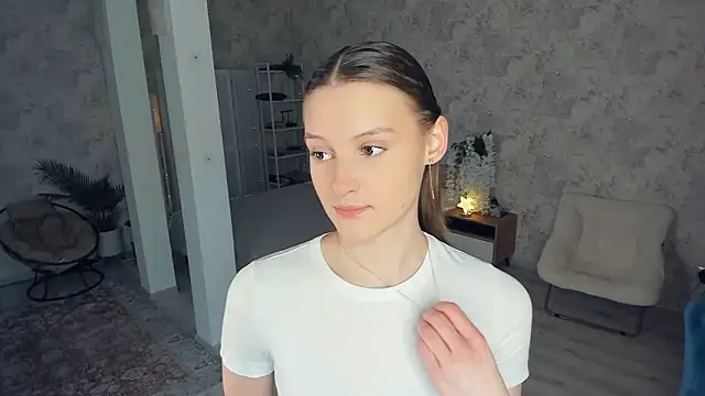 LianneBynon online show from 5, 3, 2026