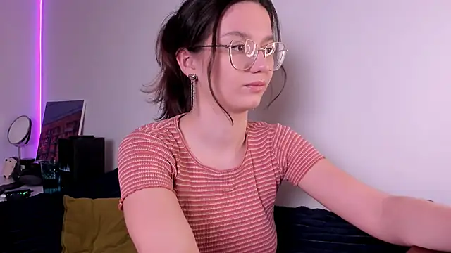 miabellee  online show from 26, 2, 2026