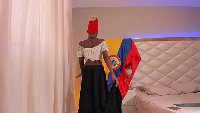 Snapshot of EvelynDivine chatting on 7, 2, 2026 EvelynDivine online show from 7, 2, 2026