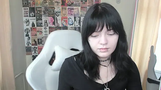 Emma Darkkk online show from 8, 2, 2026