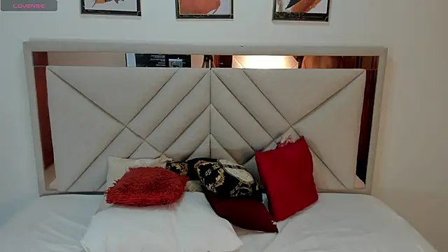 Snapshot of AmberQueen1 chatting on 3, 2, 2026 AmberQueen1 online show from 3, 2, 2026