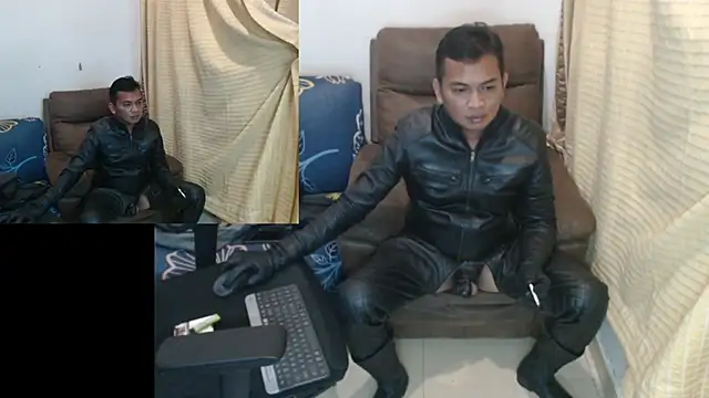 Snapshot of Leatherbdsm81 chatting on 8, 6, 2026 Leatherbdsm81 online show from 8, 6, 2026