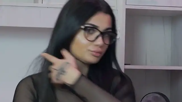 MayaMadison online show from 8, 2, 2026