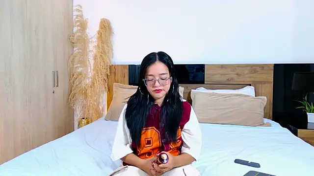 AntonellaBons online show from 18, 7, 2026