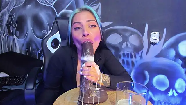 Cherry jenklins87 online show from 20, 4, 2026