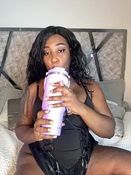 Snapshot of Denise_wolfe21 chatting on 5, 2, 2026 Denise wolfe21 online show from 5, 2, 2026