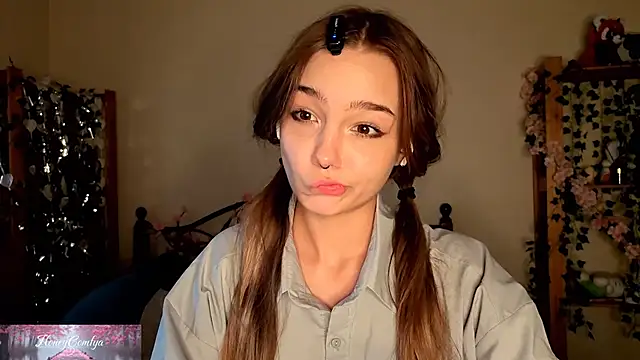 HoneyComfy online show from 3, 6, 2026